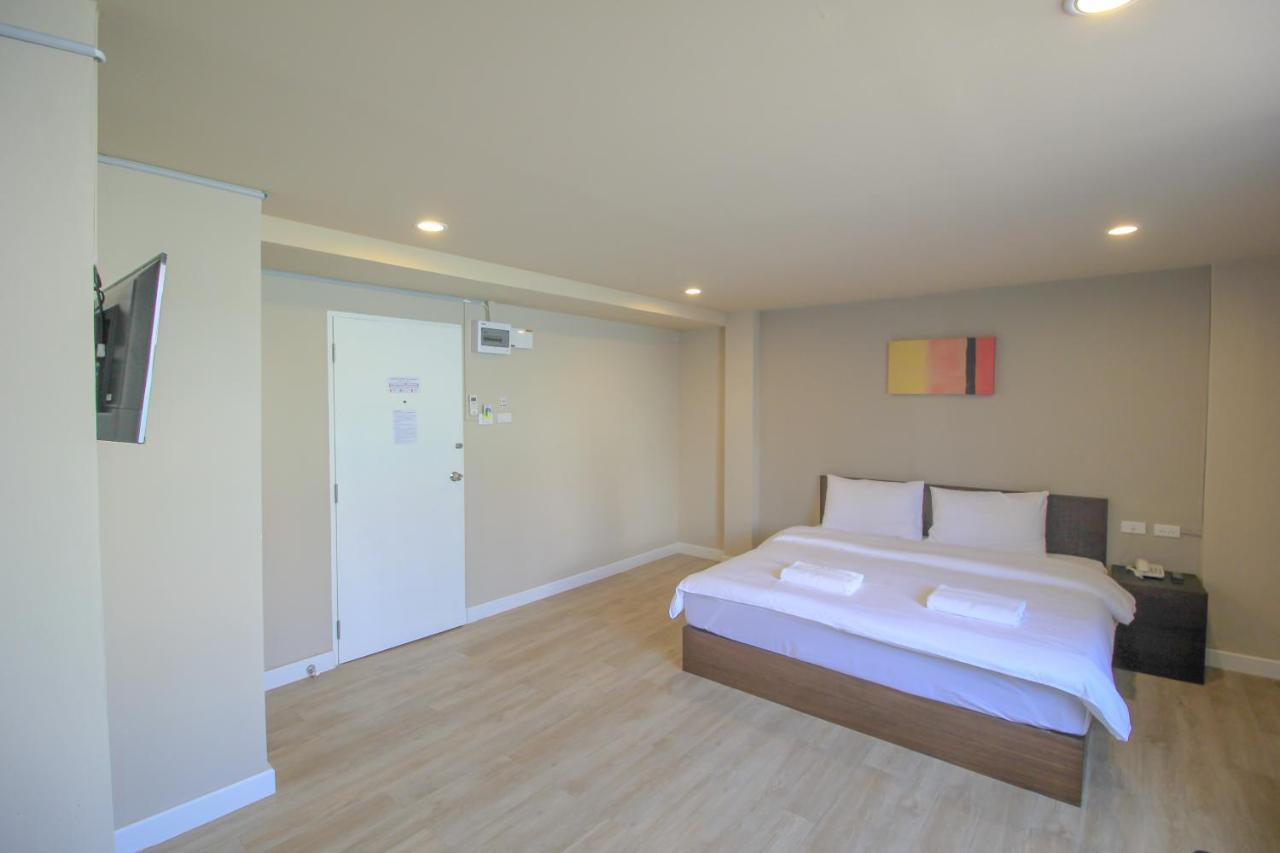 The Sea Bangsaen Hotel Экстерьер фото