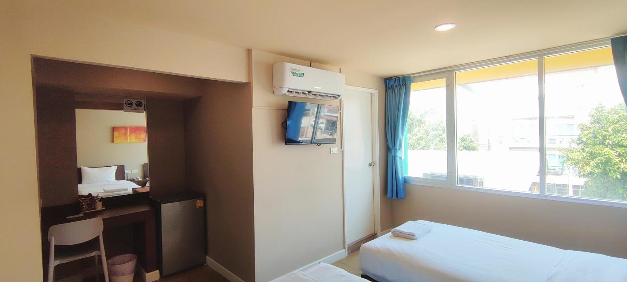 The Sea Bangsaen Hotel Экстерьер фото